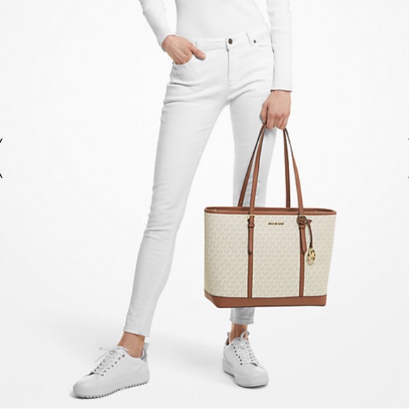 MICHAEL KORS
Jet Set Travel Large Logo Tote Shoulder Bag
COLOR VANILLA 
NWT - Picture 16 of 16